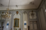 <center>L'ancien Palais Episcopal</center>La salle des mariages présente encore ses ornementations typiques du style Louis XV ainsi que son parquet à compartiment marqueté. Cet espace accueillait les appartements de l'évêque.