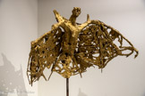 <center>La Chauve-souris</center>Richier, Germaine. 
Grans, 1902 - Montpellier, 1959

1946
Bronze naturel nettoyé
Parmi les êtres hybrides, créations les plus personnelles de l'artiste, la Chauve-souris inaugure une nouvelle technique pour l'artiste qui travaille au plâtre sur un squelette de fer. Le bronze nettoyé témoigne également de son intention d'introduire la couleur dans la sculpture, comme pour l'animer.