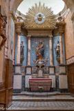 <center>Église Saint-Matthieu</center>Chapelle de la Vierge : ancienne chapelle dédiée à Saint-Etienne. Tableau anonyme représentant l'Assomption de Marie (XVIIIe). Grand Crucifix de Jordi Caseblanque (1943). Autel et décor de marbre (1844). La statue de la vierge est celle de Notre- Dame des Victoires de Paris.