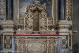 La basilique Santa Maria delle Vigne. Autel du quattrocento, de Donato Rodari, G. Gagini.