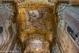 La basilique Santissima Annunziata del Vastato.  Le choeur.