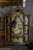 <center></center><center>Le boudoir.</center> Nativité. Lieu de production non identifié. Verre églomisé, bois. Début du XXe siècle.