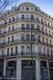 Au 50, Piéry, horlogerie et bijouterie, qui est dans le quartier depuis 1930. C'est l'ancien Hôet de Groux.