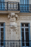 Les atlantes ont perdu leurs bras.