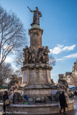 <center>Monument des Mobiles. </center> Après la guerre de 1870, un «comité des anciens combattants de 1870-1871» va lancer une souscription pour l'édification du monument commémoratif qui célèbre les soldats de la garde mobile, corps de réservistes mobilisé par le gouvernement pendant la guerre franco-prussienne de 1870. Les travaux débutent en février 1892 et se termineront en 1893.