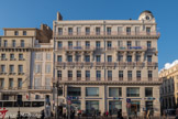 Au n°5, en 1896, se trouvait le magasin de vêtements pour hommes Dewachter Frères, jusqu'en 1921. Au-dessus se trouvait le Modern-Hotel, remplacé en 1993 par l'hôtel Mascotte. Maintenant, c'est l'hôtel Escale Océania.