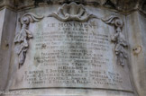 <center>Monument des Mobiles. </center> Sous les groupes militaires, divers textes donnent des renseignements sur les souscripteurs et l'histoire des mobiles. Des noms de batailles y figurent.