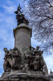 <center>Monument des Mobiles. </center> Monument des Mobiles. Ce groupe monumental est composé de deux registres et au sommet une allégorie de la «France Armée» de Constant Roux.