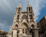 <center>Eglise des Réformés ou de saint-Vincent-de-Paul. </center>Les travaux de construction de l'église débutèrent en 1849, sur l'emplacement de l'ancienne chapelle du couvent des Augustins réformés. Le premier architecte a été François Reybaud, auquel succéda l'abbé Guillaume Joseph Pougnet.