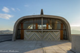 <center>La Cité Radieuse.</center> Le toit terrasse. L'ancien gymnase qui est maintenant le centre d'art MaMo.