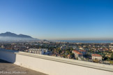 <center>La Cité Radieuse.</center> Le toit terrasse. A l'ouest, la Méditerranée.
