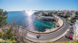 <center></center><center>La Corniche.</center>