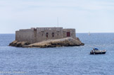 <center></center><center>Ile Degaby.</center>Du bord de mer, on a une vue directe sur le fort de Tourville, construit sur un îlot de 3500 mètres carrés par Louis XIV, et qui devint un lieu mondain très fréquenté à partir de 1914, lorsqu'un riche industriel, André Laval, propriétaire des Caisseries du Prado, l'offre à sa future épouse Liane Degaby, vedette de music hall, meneuses de 