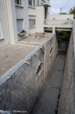 <center></center><center>Le Roucas Blanc.</center>  Il semble que la batterie actuelle en hauteur et partiellement urbanisée date de la fin du 19ème siècle. Dans un document de la Marine de 1954 elle est notée : “Petit ouvrage pour deux canons de 87“.