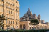 <center></center><center>La Cathédrale.</center>Etienne Delestrac, ingénieur de la ville, a dirigé les travaux de fondations de l'esplanade dominant la Méditerranée de 9 mètres et du mur de soutènement à arcades donnant accès aux magasins bordant la plateforme qui constitue l'assise du bâtiment.