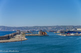 <center></center><center>Les Terrasses du Port.</center>Les bassins, avec le pont tournant. A l'aube du XVIIIème siècle la rive du Lacydon, au delà de l'Arsenal des Galères, se dote de 