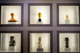 <center>Mur de portraits</center>6 Portrait de Gaby. Marino Marini 1932. Terre cuite. Don du sénateur Borletti 1935. Centre Pompidou, MNAM/CCI, Paris.
7 Jean-Claude Osouf. Portrait du fils aîné de l'artiste Jean Osouf. Bronze doré, socle en marbre noir. 1934. Centre Pompidou, MNAM/CCI. Paris.
8 Tête de Pierre Camo. Martinez I Hugue Manuel dit Manolo. 1913. Terre cuite. Don de M. Daniel-Henry Kahnweileren 1962 Centre Pompidou, MNAM/CCI. Paris
9 Buste d'homme. Séraphin Soudbinine 1912 Bronze. Musée d Orsay, Paris
10 Marie-Jeanne, buste de jeune fille. Henri Albert Lagriffoul. 1932 Marbre. Centre Pompidou.
11 Le peintre Ernest Desurmont. Henri Vallet 1920.Bronze, socle en marbre. Centre Pompidou. MNAM/CCI, Paris