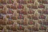 <center>Navires. </center>Manufacture. Mezannar..Damas, Syrie 1950 – 2000. Tissu façonné soie. Ville de Clermont-Ferrand, collection du musée Bargo
