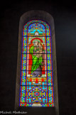 <center>Eglise des Aygalades, Notre-Dame du mont Carmel. </center> Vitrail de la nef. La Vierge et l'Enfant.