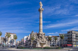 <center>Place Castellane</center>Cet hymne à l'abondance est amplifié par les nombreuses gargouilles et les quatre groupes de sculptures qui s'adossent au piédestal de la fontaine. Ici, dans un contexte de grande apothéose, sans académisme, avec une puissance néo-baroque, ce sont principalement les éternels bienfaits du fleuve et les prolifiques richesses de la mer qui sont célébrés.