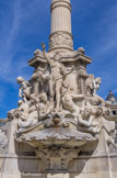<center>Place Castellane</center>Du côté du Prado, c'est la déesse de la mer, Amphitrite, ou la Mer, ceinte d'une couronne de perles et de coraux qui regarde vers le Sud. «La Sève» de Raoul Larche est l'œuvre dont s'est inspiré Allar pour réaliser cette allégorie.