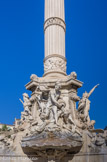 <center>Place Castellane</center>Le Torrent ou la Durance est représenté sous les traits d'un jeune homme qui tient une outre d'où coule de l'eau. Allar s'est inspiré du «David» du Bernin.
