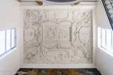 <center>Parc Chanot, le palais des Arts</center>Plafond réimplanté de la bibliothèque du couvent des Prêcheurs (1674-1675) par Stanislas Clastrier, vers 1918-1922. Ce plafond est l'élément le plus ancien conservé de la sculpture religieurs à Marseille. Ce décor de gypserie a été réalisé par Jean Bouchet, un sculpteur marseillais, en 1674.