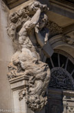 <center>Parc Chanot, le palais des Arts</center>Le génie de l'olivier.