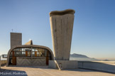 <center></center><center>La Cité Radieuse.</center>  Le toit terrasse. L'ancien gymnase qui est maintenant le centre d'art MaMo.