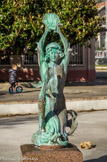 <center>Parc Chanot</center>Bronze du jardin d'enfants. Au centre d’un bassin du Parc Chanot, sur un socle en grès se trouve la sculpture art déco de 1939 d’une sirène en bronze signée Berthe Girardet, chevauchant un serpent de mer qu’elle abreuve à l’aide d’un coquillage.