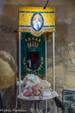 <center>Chapelle N.D. de Nazareth.</center>Socle de transport pour la Vierge lors des processions.