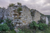 <center>Ruines du château de Saint-Marcel.</center>Vestiges du donjon.