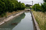 <center>Château Gombert. </center> Le canal se dirige alors vers Plan-de-Cuques, la Pounche et au niveau des Trois Lucs, un branche va vers la station de St Barnabé, une autre vers Allauch et une troisième vers la Barasse.