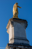 <center>Châteaurenard</center>La Vierge dorée. Aux quatre angles, on peut voir une tête de chérubin.