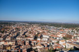 <center>Le château de Châteaurenard</center>Vue du sommet de la Tour du Griffon.