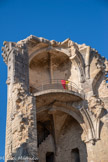 <center>Le château de Châteaurenard</center>La Tour nord-ouest, dite des 3 Poignards, ouverte à la gorge, révélant une véritable anatomie de l’architecture médiévale