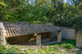 <center>La poudrerie de Saint-Chamas. </center>Un lavoir.