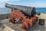 <center>Fort de Bouc. </center>Un canon de 36 qui pouvait tirer des boulets de 18 kg.