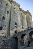 <center>Le château du roi René</center>Cour d'entrée surmontée du donjon.