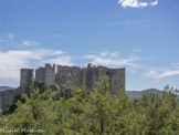 <center>Bargème</center> Bargème est dominé par son château féodal, le Château Sabran de Ponteves, dont on aperçoit de loin le donjon, ses tours rondes et les ruines de ses murs d'enceintes.