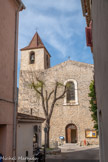 <center>L'Église Saint-Christophe.</center>Elle ne comporte qu’une simple porte cintrée comme entrée principale.