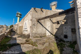 <center>Le Mont Caume Est</center>Ancien barraquement du casernement, dans l'enceinte du front de gorge.
