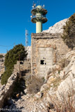 <center>Le Mont Caume Est</center>Un magasin dans l'enceinte du front de gorge.