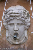 <center>Cotignac</center>La fontaine des Quatre Saisons. L'été.