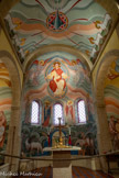 <center>Le monastère orthodoxe Saint Michel du Var</center>A gauche de l'entrée. L'archange Raphaël  conseille à Tobie de prendre le poisson qui va guérir de sa cécité son père, et Sara, sa future femme, tourmentée par sept démons. Encadrant la porte, l'archange Raphaël.