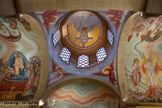 <center>Le monastère orthodoxe Saint Michel du Var</center>A gauche de l'entrée. L'archange Raphaël  conseille à Tobie de prendre le poisson qui va guérir de sa cécité son père, et Sara, sa future femme, tourmentée par sept démons. Encadrant la porte, l'archange Raphaël.