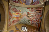 <center>Le monastère orthodoxe Saint Michel du Var</center>A gauche de l'entrée. L'archange Raphaël  conseille à Tobie de prendre le poisson qui va guérir de sa cécité son père, et Sara, sa future femme, tourmentée par sept démons. Encadrant la porte, l'archange Raphaël.