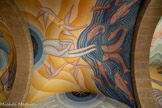 <center>Le monastère orthodoxe Saint Michel du Var</center>A gauche de l'entrée. L'archange Raphaël  conseille à Tobie de prendre le poisson qui va guérir de sa cécité son père, et Sara, sa future femme, tourmentée par sept démons. Encadrant la porte, l'archange Raphaël.