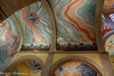 <center>Le monastère orthodoxe Saint Michel du Var</center>A gauche de l'entrée. L'archange Raphaël  conseille à Tobie de prendre le poisson qui va guérir de sa cécité son père, et Sara, sa future femme, tourmentée par sept démons. Encadrant la porte, l'archange Raphaël.