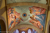 <center>Le monastère orthodoxe Saint Michel du Var</center>A gauche de l'entrée. L'archange Raphaël  conseille à Tobie de prendre le poisson qui va guérir de sa cécité son père, et Sara, sa future femme, tourmentée par sept démons. Encadrant la porte, l'archange Raphaël.